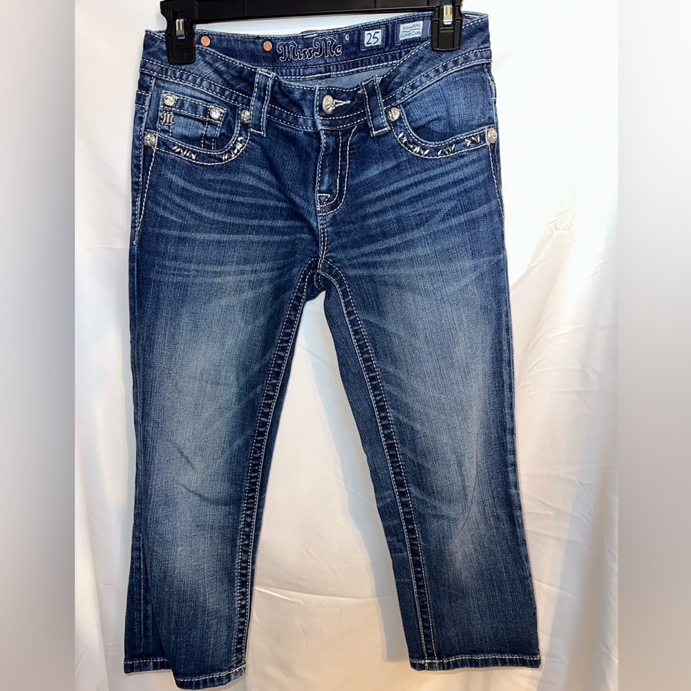 Miss Me Signature Cuffed Capri Embellished Jeans Womens Size  25